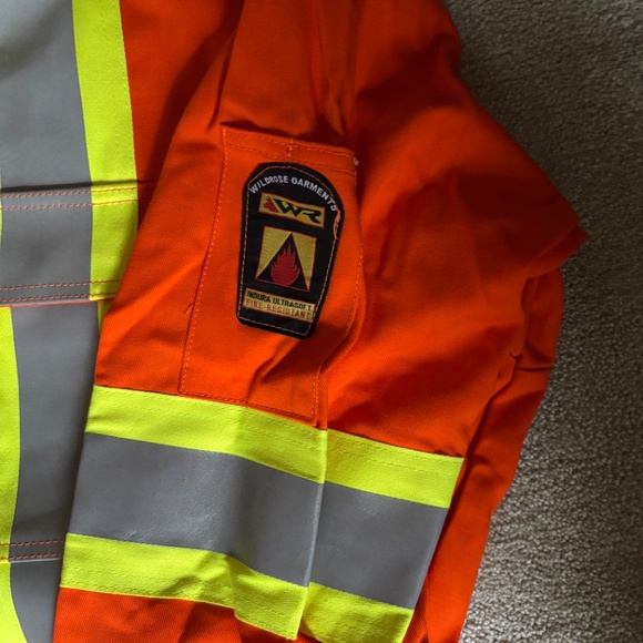 Wildrose Garments Fire Resistant Hi-Viz Traffic Safety Coverall - NEW 68 Tall - Picture 4 of 7